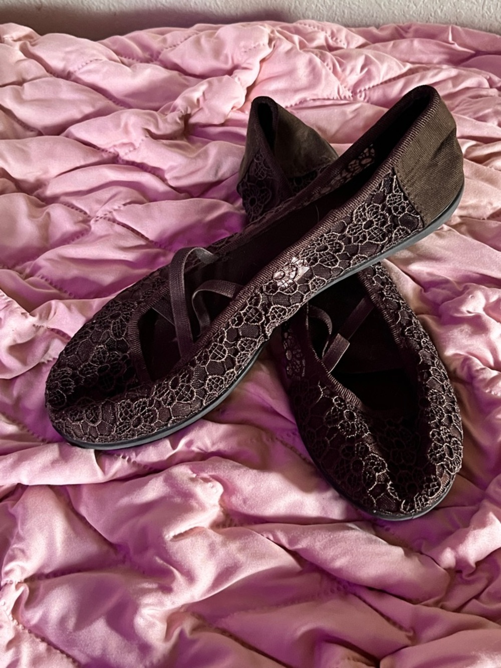 Brown Lace Ballet Flats with Cross-Strap